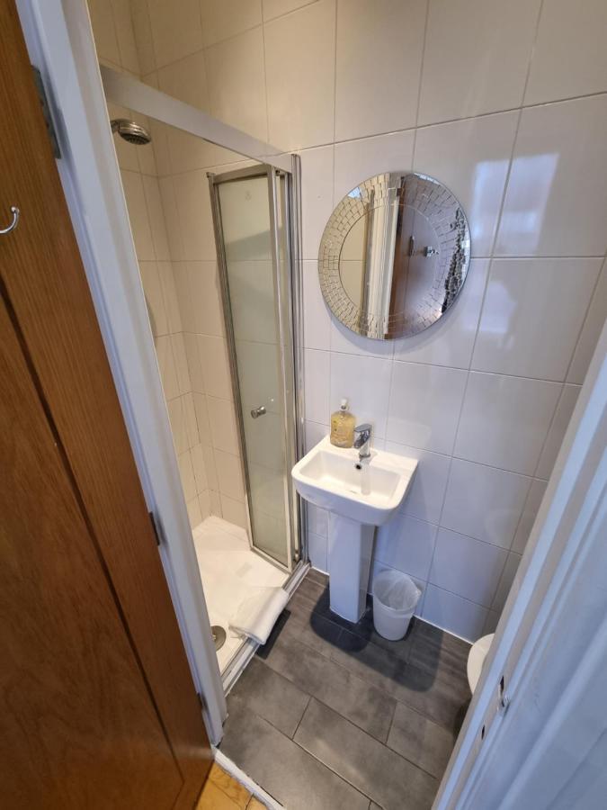 Horangee Pocha Hotel Лондон Екстериор снимка